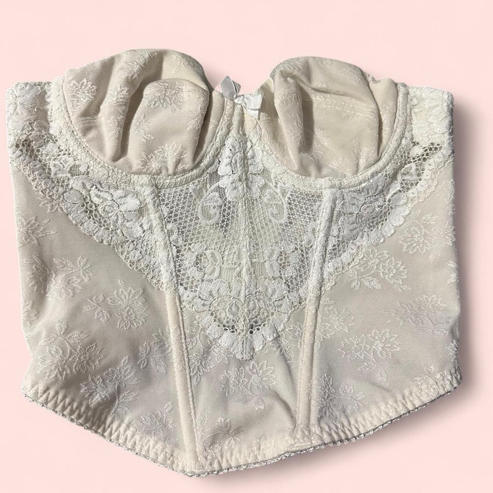 Elegant Cream Lace Bustier